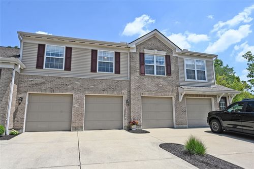 1064 Heritage Green Dr, Monroe, OH, 45050-1734 | Card Image