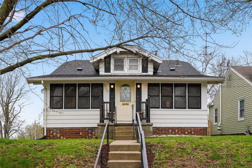 1602 E 32nd Ct, Des Moines, IA, 50317-8634 | Card Image