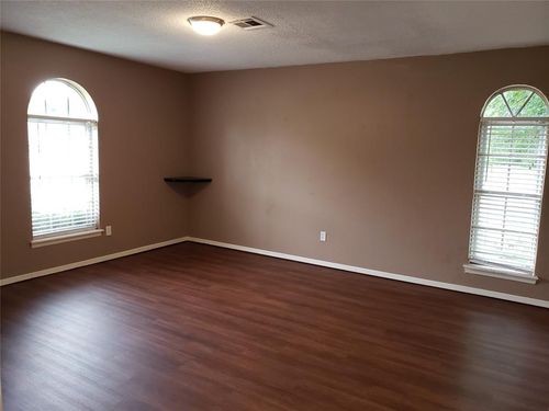 1932 Elmhurst Dr, Norman, OK, 73071-1639 | Card Image