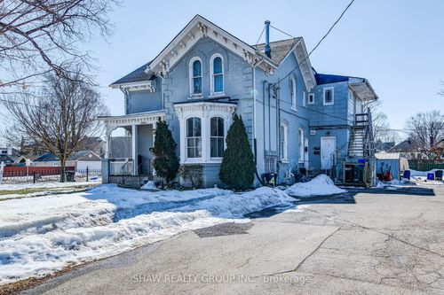 30 Brook St, Cambridge, ON, N1R4C1 | Card Image