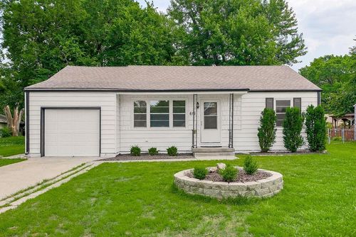 616 S Lee Ave, Olathe, KS, 66061-4325 | Card Image