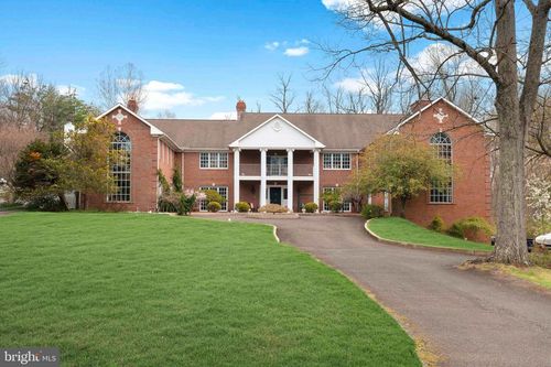 1390 Old Jacksonville Rd, Ivyland, PA, 18974-1218 | Card Image