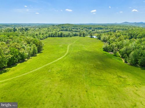  Hawthorne Farm Road, ORLEAN, VA, 20128 | Card Image