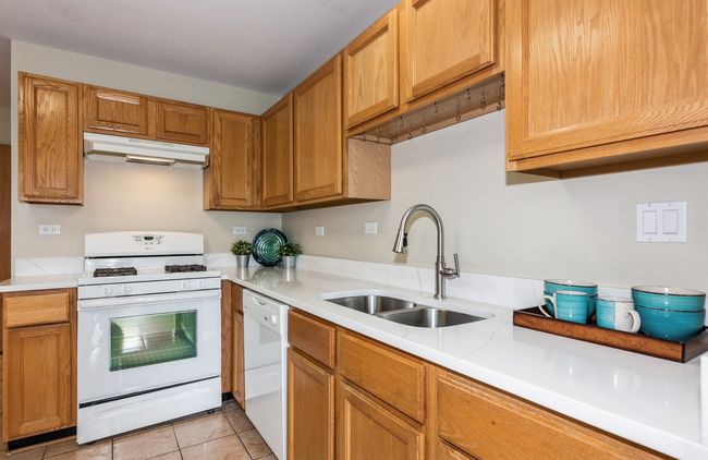 139 Millers Xing, Townhouse with 2 bedrooms, 3 bathrooms and 2 parking in Itasca IL | Image 8