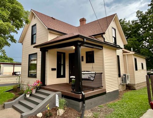 408 Winnebago St, Decorah, IA, 52101-1840 | Card Image