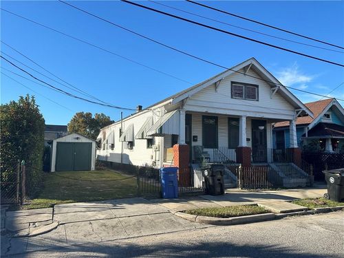1214 16 Desire Street, New Orleans, LA, 70117 | Card Image