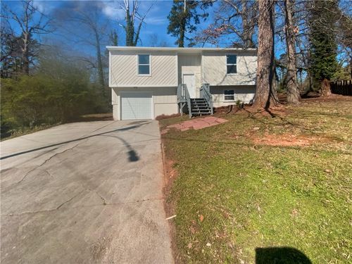 5216 Sweet Air Ln, Stone Mountain, GA, 30088-3218 | Card Image