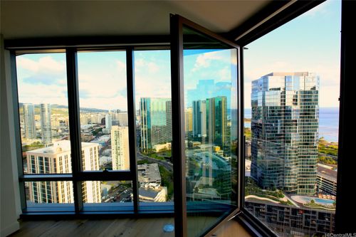 apt-3204-1001 Queen St, Honolulu, HI, 96814-5236 | Card Image