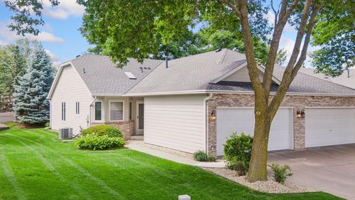 710 Emerald Rdg, Roseville, MN, 55113-6736 | Card Image