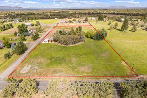 62636 Erickson Rd, Bend, OR, 97701-9704 | Card Image