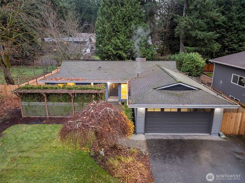 9024 171st Ave Ne, Redmond, WA, 98052-3727 | Card Image