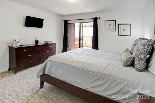 UNIT-802 - 157 Toxaway Views Dr, Condo with 2 bedrooms, 2 bathrooms and null parking in Lake Toxaway NC | Image 17
