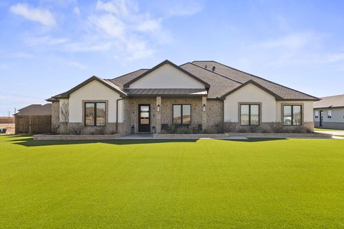 1111 Cooper Dr, Tahoka, TX, 79373-2047 | Card Image