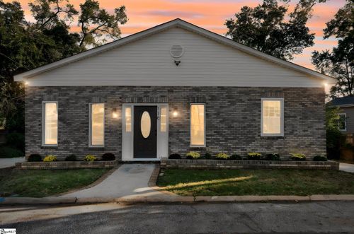 110 9th St, Greenville, SC, 29611-5424 | Card Image