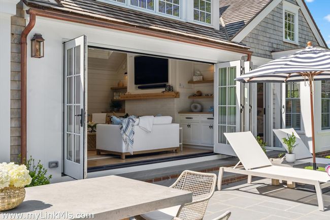 43 Peases Point Way S, House other with 4 bedrooms, 7 bathrooms and null parking in Edgartown MA | Image 13