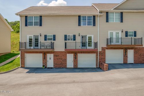 668-668 Grays Pointe Ct, Johnson City, TN, 37615-3974 | Card Image