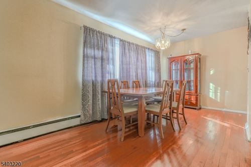 916 Stuyvesant Ave, Irvington, NJ, 07111-5144 | Card Image