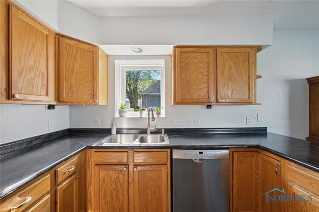 10823 Lucas St, House other with 3 bedrooms, 2 bathrooms and 1 parking in Whitehouse OH | Image 16