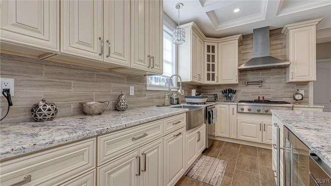 Kitchen | Image 19