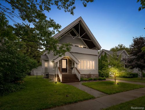 319 E University Ave, Royal Oak, MI, 48067-1823 | Card Image