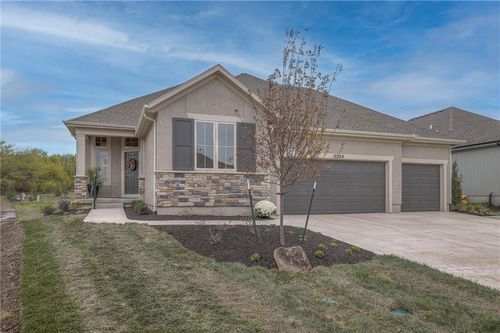 12204 W 138th Pl, Overland Park, KS, 66221-4199 | Card Image