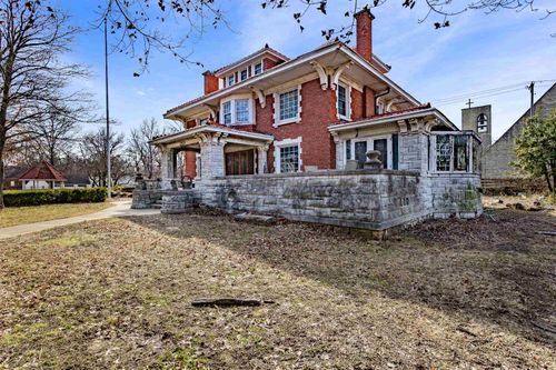 209 S Highland Ave, Chanute, KS, 66720-2405 | Card Image