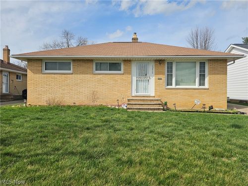 15413 Shirley Avenue, Maple Heights, OH, 44137 | Card Image