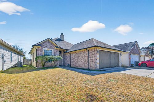 118 Snug Harbor Dr, Montgomery, TX, 77356-9044 | Card Image