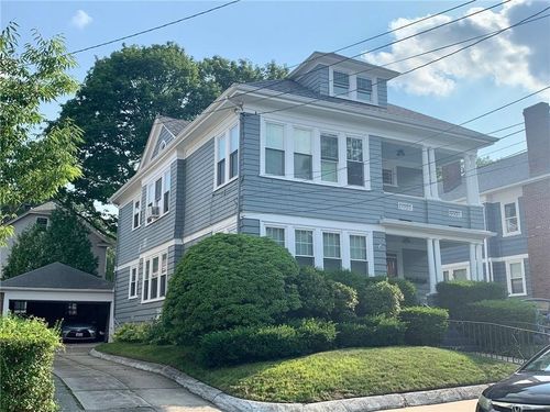 73 Overhill Rd, Providence, RI, 02906-4916 | Card Image