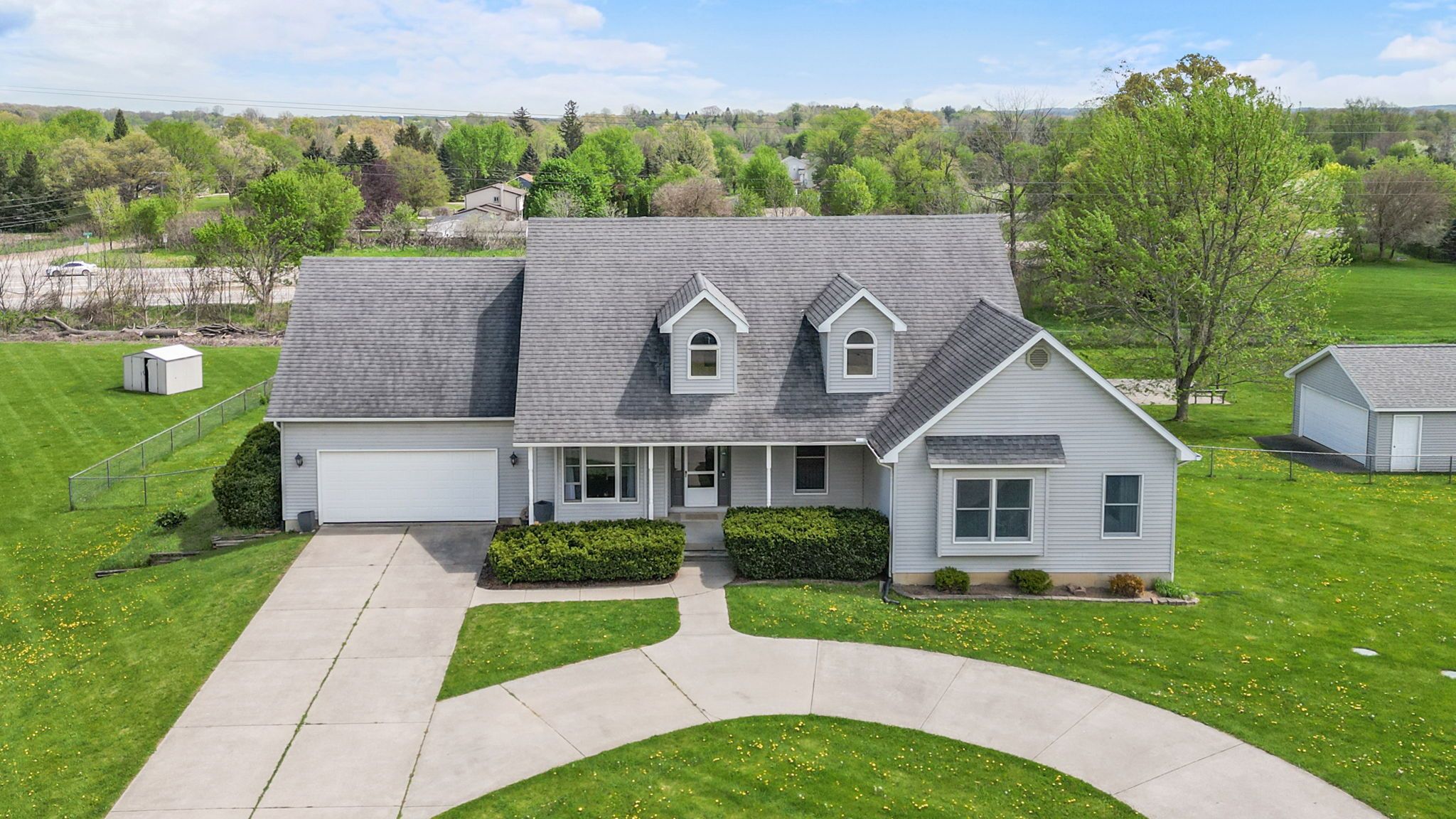 Alex Ct, Oxford, MI 48371