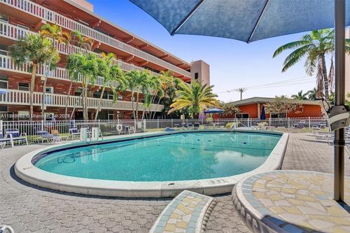 apt-12e-180 Ne 12th Ave, Hallandale Beach, FL, 33009-4553 | Card Image
