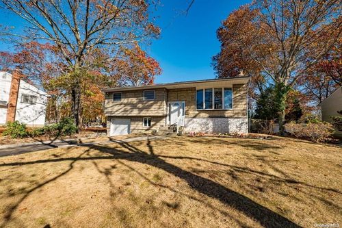 5 Fiore Ct, Saint James, NY, 11780-1701 | Card Image