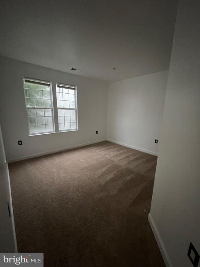 UNIT-202 - 42480 Rockrose Sq, Condo with 3 bedrooms, 2 bathrooms and null parking in BRAMBLETON VA | Image 12