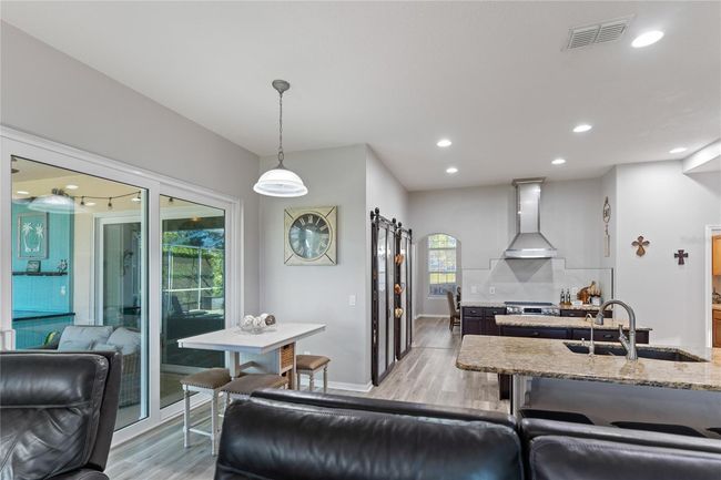 7351 Spring Mountain Ln, House other with 5 bedrooms, 4 bathrooms and null parking in YALAHA FL | Image 12
