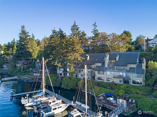 apt-a303-241 Warbass Way, Friday Harbor, WA, 98250-7995 | Card Image