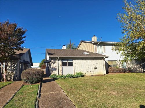 4911 Maryanna Way, North Richland Hills, TX, 76180-6967 | Card Image