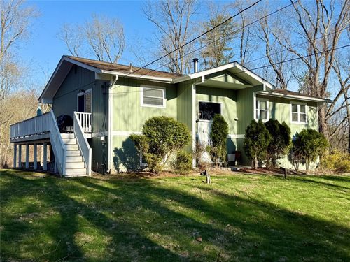 110 Mahopac Ave, Granite Springs, NY, 10527-1126 | Card Image