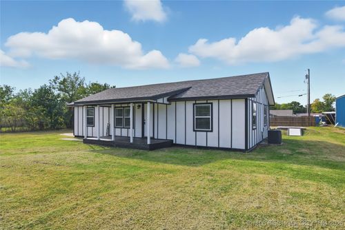 507 Saltwell St, Salina, OK, 74365-3007 | Card Image