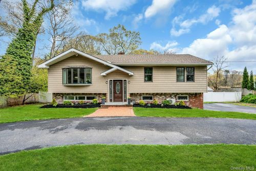 451 Gibbs Pond Rd, Nesconset, NY, 11767-2107 | Card Image