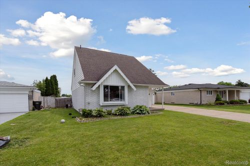 35728 Dunston Dr, Sterling Heights, MI, 48310-4969 | Card Image