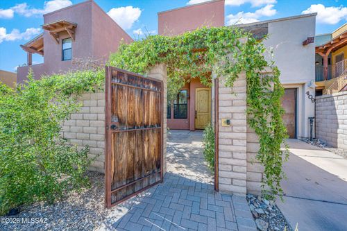 109 E Castlefield Cir, Tucson, AZ, 85704-5785 | Card Image