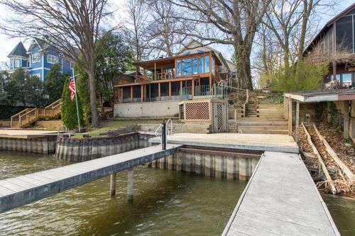 25289 White Owl Ln, Hudson, IL, 61748-7500 | Card Image