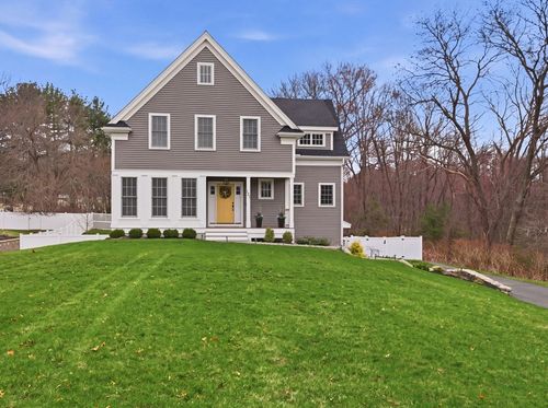 121 Greenwood Rd, Andover, MA, 01810 | Card Image