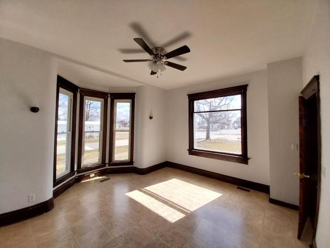 105 S Sycamore St, House other with 3 bedrooms, 2 bathrooms and null parking in Osgood IN | Image 16