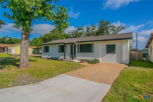 4049 Morgans Point Rd, Belton, TX, 76513-6826 | Card Image