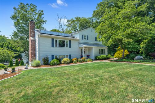 33 Wayne Dr, East Lyme, CT, 06333-1628 | Card Image
