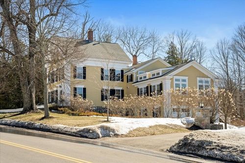 19 Wood St, Hopkinton, MA, 01748 | Card Image