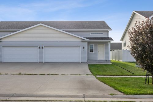 1317 5th St Nw, West Fargo, ND, 58078-3820 | Card Image