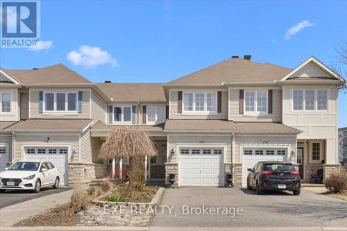 628 Pepperville Crescent, Ottawa, ON, K2M0E8 | Card Image