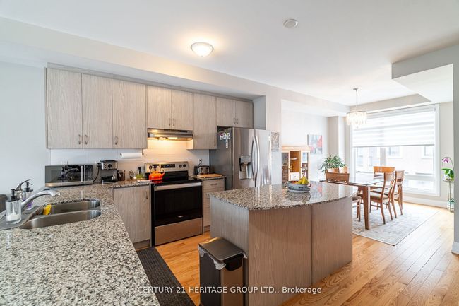 18 Moneypenny Pl, House attached with 4 bedrooms, 3 bathrooms and 1 parking in Vaughan ON | Image 11